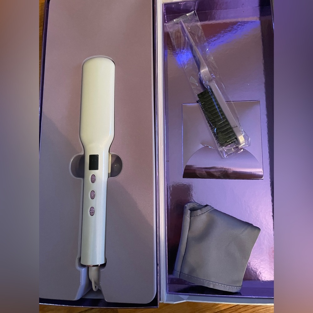Monat Va Va Volume Hair Lifter. Brand new